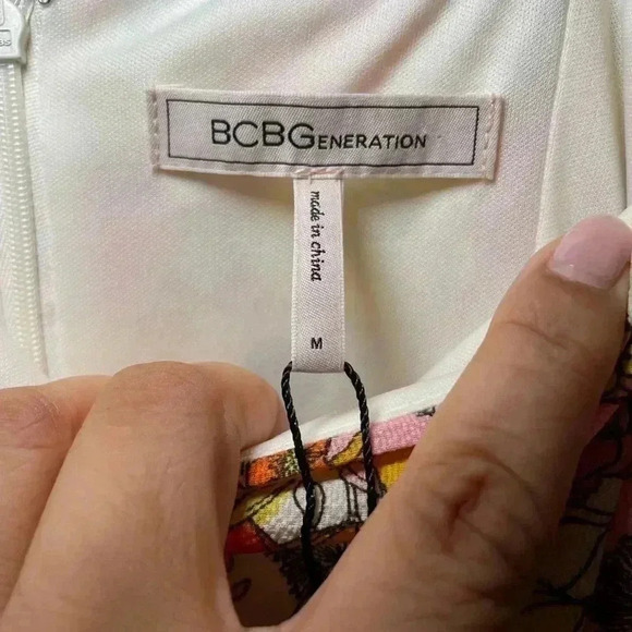 BCBGeneration Ruffle Floral print midi dress sz M - Picture 2 of 7